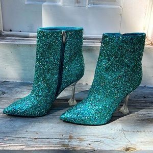🩵NWOT Nine West Glitter Boots!🩵